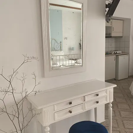 Klio And Appartement *